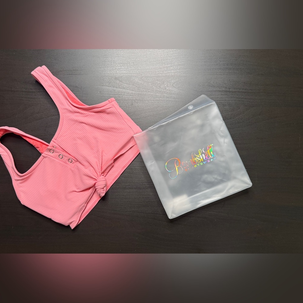 Bombshell - Henley Sports bra - color Coral - Size Small